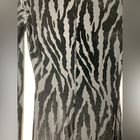 🖤 Get Ready to Roar! Naked Wardrobe Black Tiger Burnout Long Sleeve Jumpsuit 🖤 - Picture 12 of 16